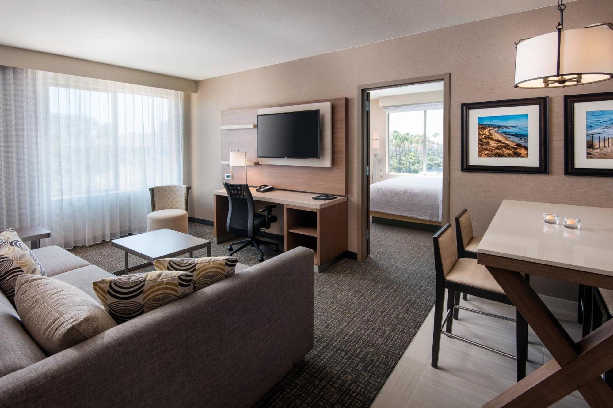Courtyard By Marriott Spectrum Hotel Irvine