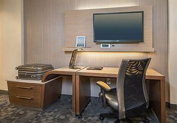 Courtyard By Marriott Spectrum Hotel Irvine