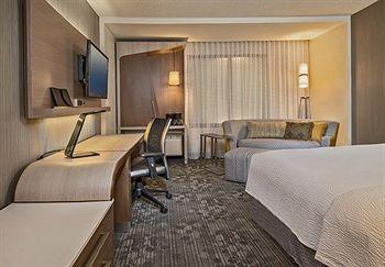 Hotel Courtyard By Marriott Spectrum 3*